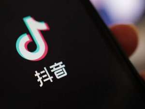 抖音全屏观看按钮如何设置。