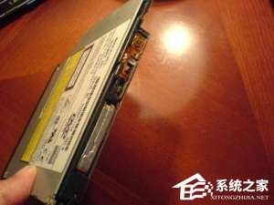 关于WinXP电脑光驱自动弹出怎么办（电脑光驱自动弹出怎么解决）