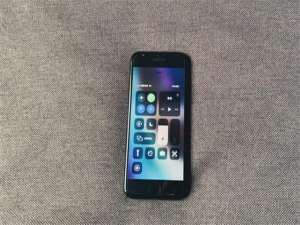 iphonese2是双卡还是单卡。