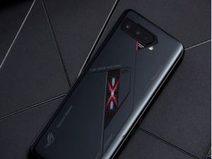 今日分享腾讯rog游戏手机多少钱。