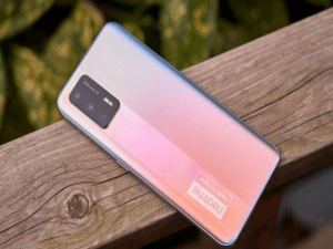 经验分享真我gtneo2在哪里设置投屏。