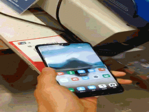 手机“碰一碰”就能付款，华为即将上线该功能！