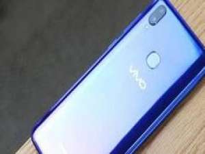 说说6vivoz3开启三指分屏的简单操作。