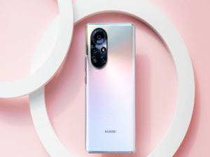 说说6华为nova8怎么关闭精品推荐文件夹下的应用。