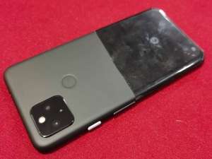 我来分享谷歌Pixel 5原型机暗示：经典双拼后盖有望回归。