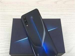 我来说说iqoo手机设置锁屏壁纸的简单操作。