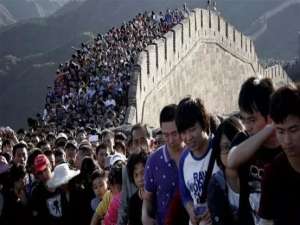 我来说说iOS排行榜手游推荐：除了吃鸡还有这些游戏陪你过国庆。