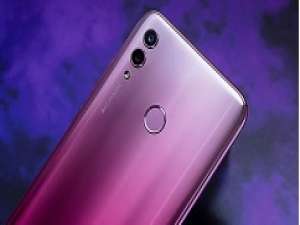 小编教你荣耀8x中添加联系人的操作教程。