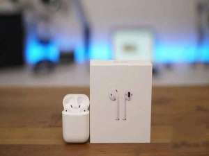 小编教你airpods3和airpods2有什么不一样。