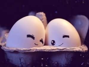 QQ说说心情短语：我不相信幸福，但我相信你