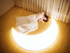 伤感文字说说：我爱过，到最后还是我一个人过