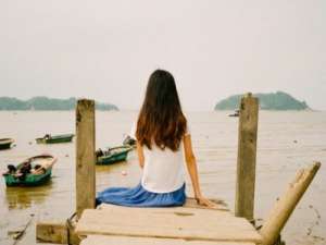 有人气的心情短语大全：与寂寞有染，和幸福无缘…