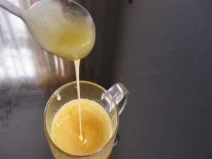 蜂蜜水的作用和功效及正确的饮用方法