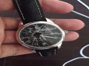 阿玛尼手表换表面玻璃多少钱