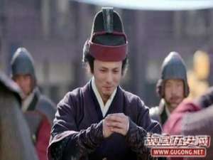 此人霸气坐镇许都为何却拿曹操最铁兄弟开刀？