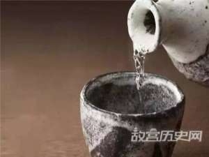 最早的酒是什么发明的