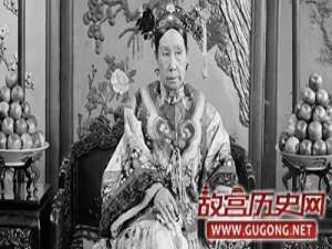 慈禧第一次看见电灯是何反应？