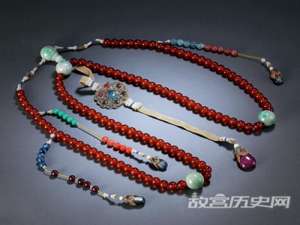 清朝的官员佩带珠子的用处