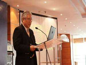 金永良(去年11月，我在金永良门厂工作了13天。我离开时，老板说工资...)