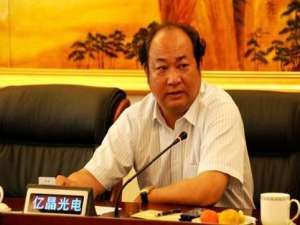 荀建华(2010光伏原片企业排名?)