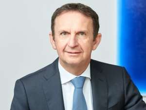 汉斯·范·比伦(史学研究者汉斯•巴伦指出“在15世纪90年代初，我们在意大利...)