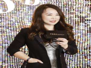 陈野槐(grace礼服创始人?)