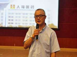 邓霞飞(三酚间苯谁发明的?)