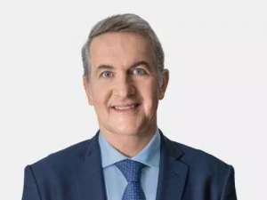 龙嘉德(百事可乐公司老板是谁?)