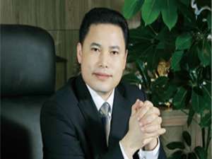 陈洪国(晨鸣集团创始人?)