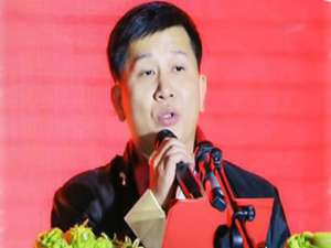 张伟中(五个扑水的少年背景?)