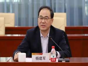 杨建军(茅台集团副总经理杨建军:要把保健酒业公司上市作为目标，努力做大做强，怎么看?)