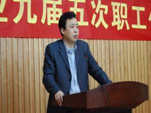 苏光祥(顺德家具发展有限公司哪家好一点)