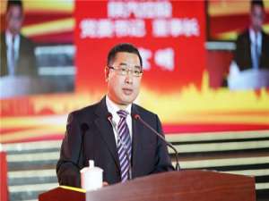 袁宏明(红岩杰狮汉德后桥是陕西汉德吗?)