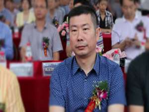 许承建(蜘蛛王是哪个品牌的?)