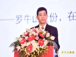 钟金雄(海口景山学校创始人?)