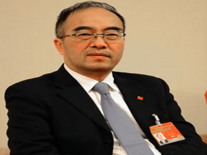 李华(义不容情丁有健和李华为何分手?)