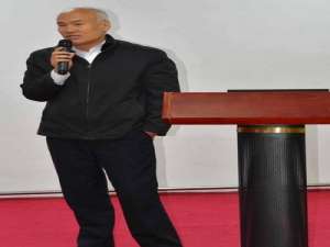 吴延炜(帮个忙童鞋们，问一下！海口集团转让多少钱，集团转让怎么选？？)