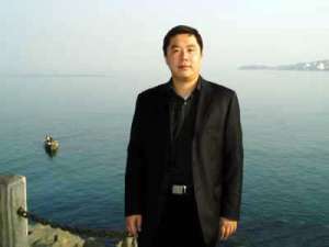 李健(周传雄如何评价李健?)