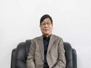 曹田平(耀华玻璃董事长是谁?)