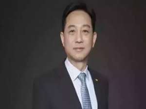 谢一群(仿写句子一群一群还有什么?)
