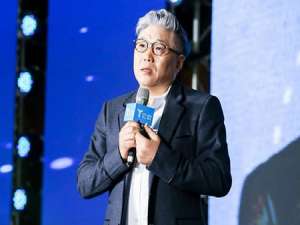 黄耕(黄记煌焖锅酱料是谁代工的?)