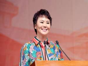 李莹(李莹律师解答了被车撞了，然后对方全责， 右手臂损伤筋断......)