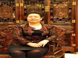 万玉华(夫妻反目，200亿洗护帝国“轰然倒塌”，霸王败给了谁?)