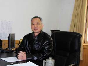 沈久福(沈律师：您好！是的。是交通事帮，受害方在等红灯被撞的。)