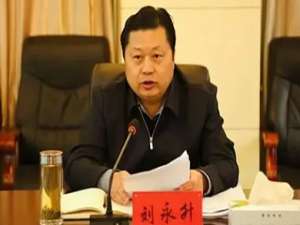 刘永升(前车撞翻一个电动三轮车然后我们在正常行驶情况下来不及刹车...)