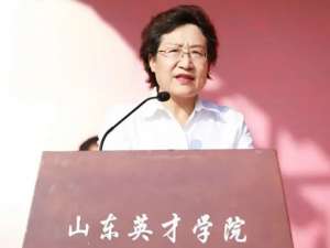 刘翠兰(幸福照相馆刘阿姨结局?)