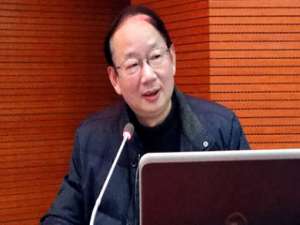 傅修延(【阅读下面的文字，完成16一18题。鄱文化的生态特征傅修延鄱...)