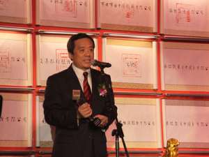 沈建芳(中国宜兴沈建芳制的紫砂壶有收藏价值吗_住范儿家装官网)