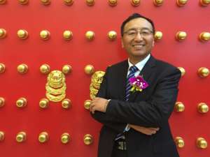 白厚增(脾胃不好、舌头有裂纹、舌根、舌苔白厚有齿痕，该怎么调理?)