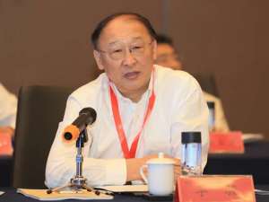 李骏(青瓷导演李俊?)
